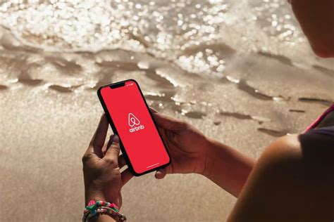 В приложении Huawei Health выберите "Devices" (Устройства) в главном меню