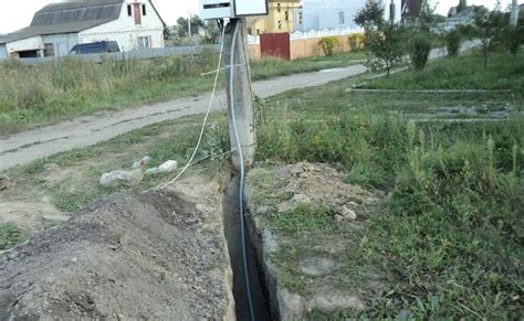 Как проложить кабель под землей во дворе дачи