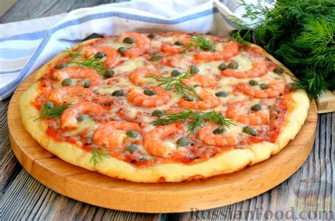 Пицца с морепродуктами, включая креветки