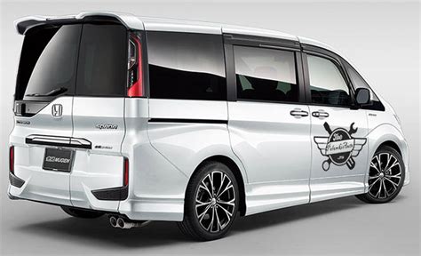 Преимущества бесключевого доступа Honda Freed
