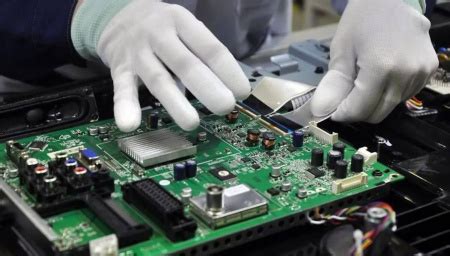 Проведение испытательных работ и обслуживание вытяжки