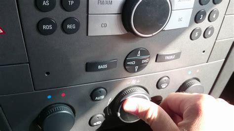Шаги по включению кондиционера в Opel Vectra