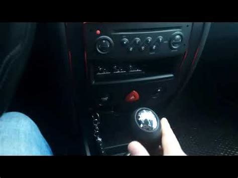 Шаг 2: Включить зажигание в автомобиле