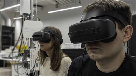 Шаг 5. Программирование взаимодействия с VR-устройствами
